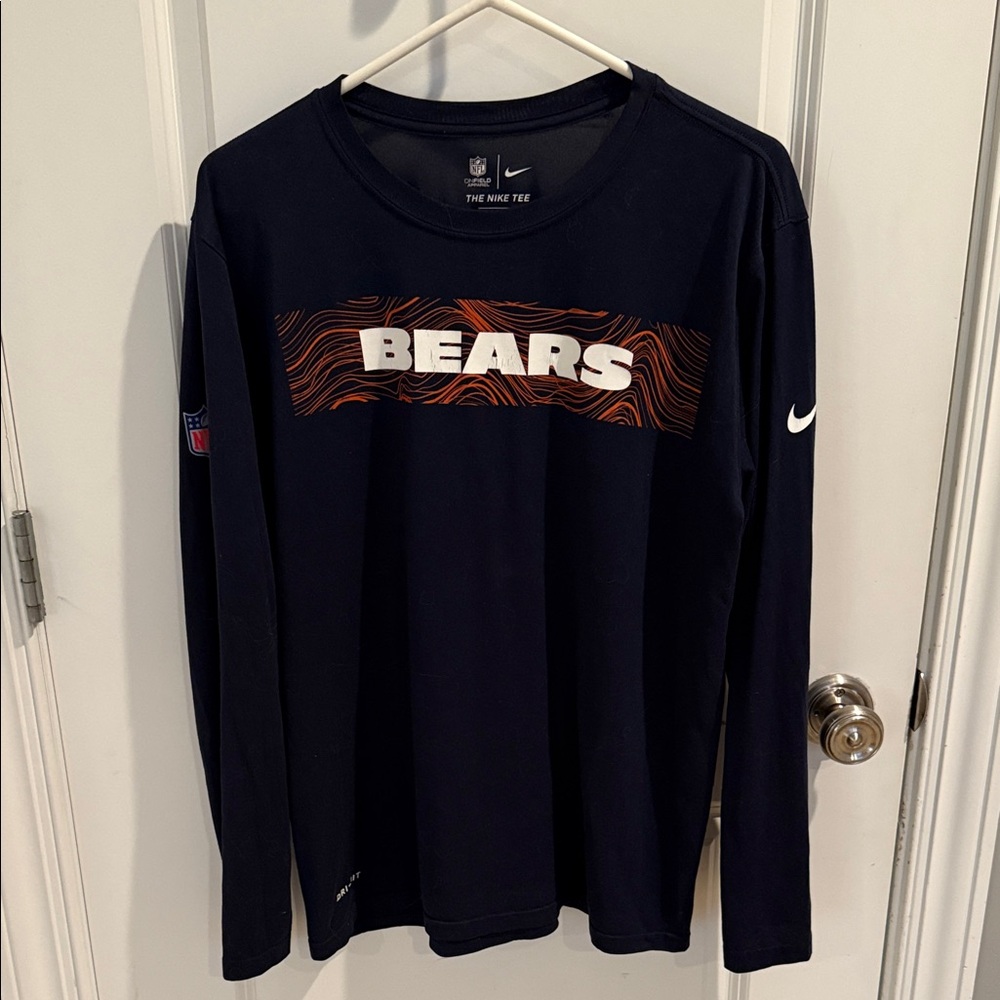Nike Men’s Size L Navy Blue Long Sleeve Chicago Bears Tee